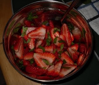 strawberry-sambuca-salad